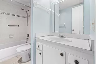 250 NE 20th St, Boca Raton, FL 33431 - Photo 37