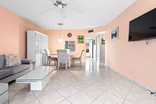 250 NE 20th St, Boca Raton, FL 33431 - Photo 11