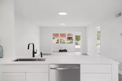 737 Nantucket Circle #B, Lake Worth, FL 33467 - Photo 9