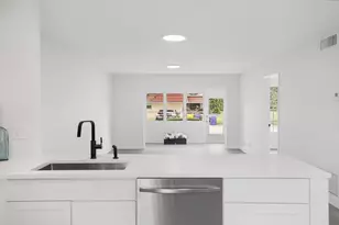 737 Nantucket Cir, Lake Worth Beach, FL 33467 - Photo 9