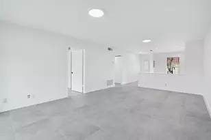 737 Nantucket Cir, Lake Worth Beach, FL 33467 - Photo 3