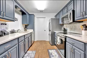 2099 SE Madison St, Stuart, FL 34996 - Photo 5