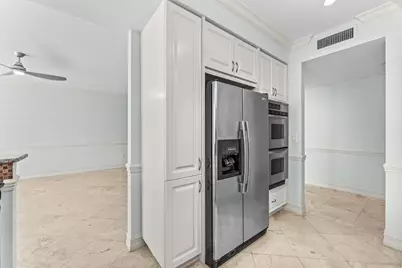 550 SE Mizner Boulevard #B501, Boca Raton, FL 33432 - Photo 9