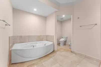 550 SE Mizner Boulevard #B501, Boca Raton, FL 33432 - Photo 19