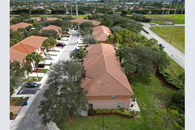 395 River Bluff Lane, Royal Palm Beach, FL 33411 - Photo 27