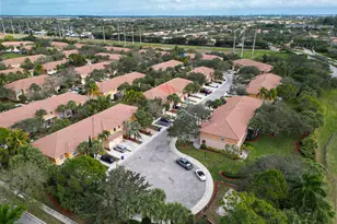 395 River Bluff Ln, West Palm Beach, FL 33411 - Photo 5