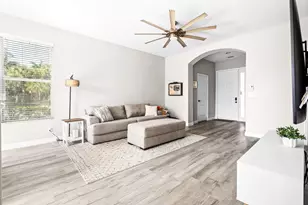 395 River Bluff Ln, West Palm Beach, FL 33411 - Photo 7