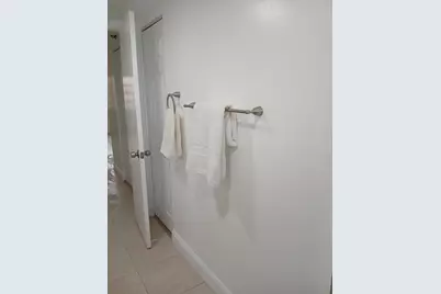 4760 Lucerne Lakes Boulevard W #405, Lake Worth, FL 33467 - Photo 11