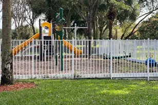 5845 Gypsum Pl, West Palm Beach, FL 33413 - Photo 21