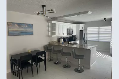 39 Essex Court #B, Royal Palm Beach, FL 33411 - Photo 7