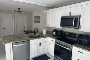 39 Essex Ct, West Palm Beach, FL 33411 - Photo 9