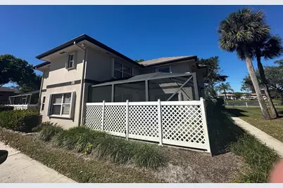 39 Essex Court #B, Royal Palm Beach, FL 33411 - Photo 1