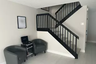 39 Essex Ct, West Palm Beach, FL 33411 - Photo 5