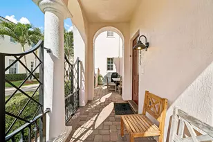 834 NW 83rd Ln, Boca Raton, FL 33487 - Photo 5