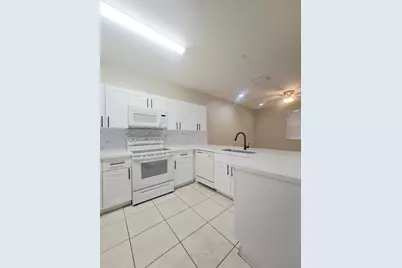 636 NE 35th Avenue, Homestead, FL 33033 - Photo 3