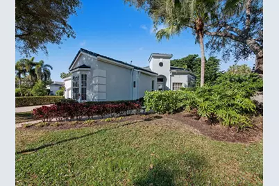 320 Sunset Bay Lane, Palm Beach Gardens, FL 33418 - Photo 3