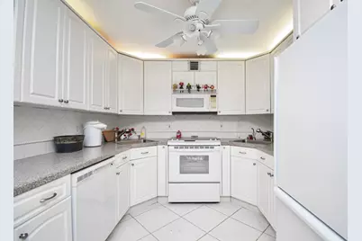 220 Richmond C, Deerfield Beach, FL 33442 - Photo 15