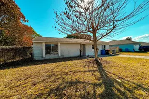 1355 23rd Pl SW, Vero Beach, FL 32962 - Photo 3