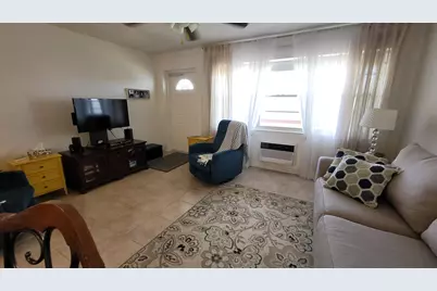 114 Chatham E, West Palm Beach, FL 33417 - Photo 5