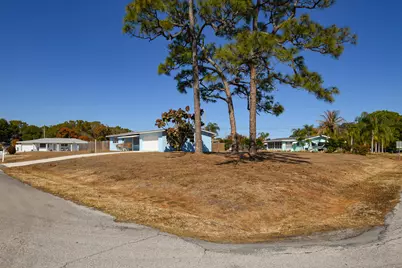 209 Oak Lane, Port Saint Lucie, FL 34952 - Photo 7