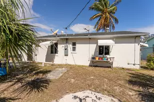 137 W 34th St, Riviera Beach, FL 33404 - Photo 23