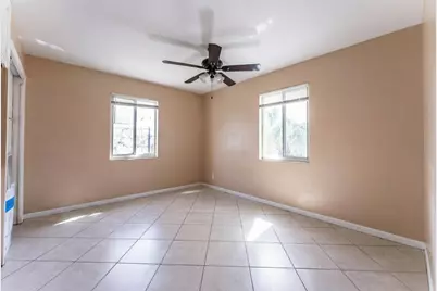 137 W 34th Street, Riviera Beach, FL 33404 - Photo 7