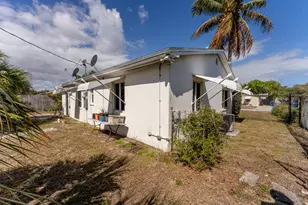 137 W 34th St, Riviera Beach, FL 33404 - Photo 21