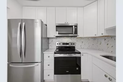 699 Flanders O, Delray Beach, FL 33484 - Photo 3