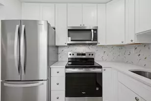 699 Flanders O, Delray Beach, FL 33484 - Photo 3