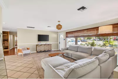 301 SE 8th Avenue, Deerfield Beach, FL 33441 - Photo 9