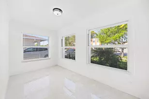 4324 Garden Ave, West Palm Beach, FL 33405 - Photo 9