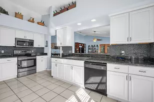 6080 Beaconwood Rd, Lake Worth, FL 33467 - Photo 9