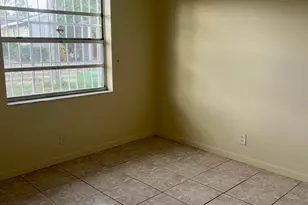 17922 NW 40th Ct, Miami Gardens, FL 33055 - Photo 7