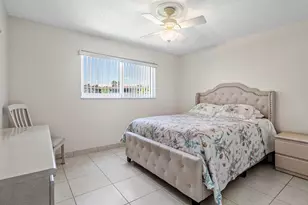 721 Lori Dr, Palm Springs, FL 33461 - Photo 17