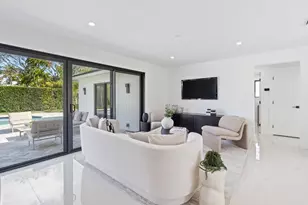 333 Alhambra Pl, West Palm Beach, FL 33405 - Photo 9