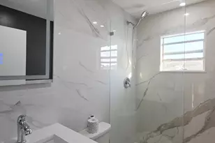 765 W 7th St, Riviera Beach, FL 33404 - Photo 7