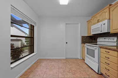 6138 Elsinore Circle, Greenacres, FL 33463 - Photo 7