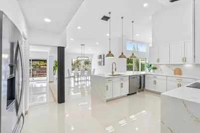 12725 Kingsway Road, Wellington, FL 33414 - Photo 15