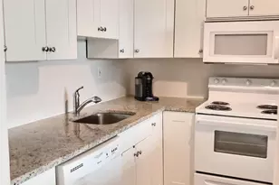 1830 Embassy Dr, West Palm Beach, FL 33401 - Photo 5