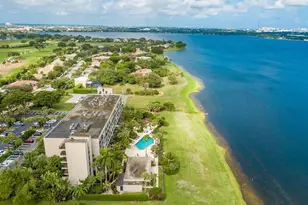 1830 Embassy Dr, West Palm Beach, FL 33401 - Photo 17