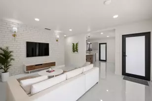 740 NE 43 Ct, Deerfield Beach, FL 33064 - Photo 3