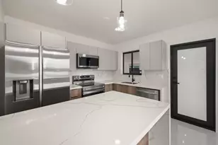 740 NE 43 Ct, Deerfield Beach, FL 33064 - Photo 23