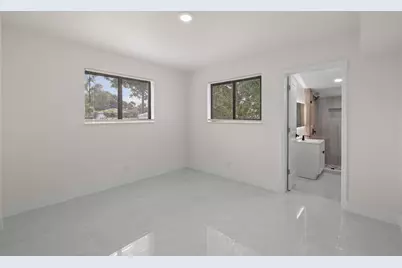 740 NE 43 Court, Deerfield Beach, FL 33064 - Photo 29