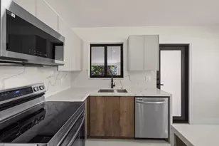 740 NE 43 Ct, Deerfield Beach, FL 33064 - Photo 25