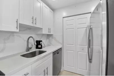 15453 Lakes Of Delray Boulevard #204, Delray Beach, FL 33484 - Photo 11