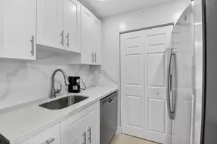 15453 Lakes of Delray Blvd, Delray Beach, FL 33484 - Photo 11