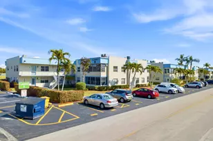 847 Flanders R, Delray Beach, FL 33484 - Photo 1