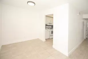 402 Lake Shore Dr, Lake Park, FL 33403 - Photo 7
