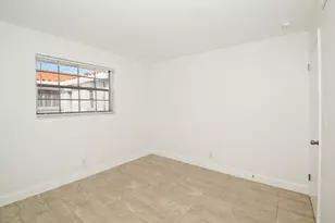 402 Lake Shore Dr, Lake Park, FL 33403 - Photo 27
