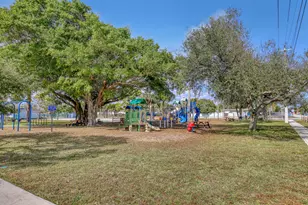 1210 Skylark Ln, Lantana, FL 33462 - Photo 43